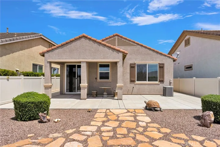 19549 Maple Creek, Apple Valley, California 92308