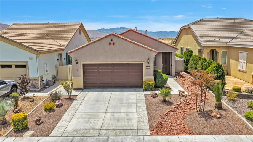 19549 Maple Creek, Apple Valley, California 92308