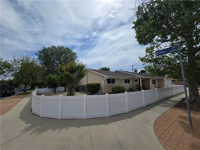6683 Gross, West Hills, California 91307