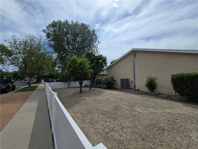 6683 Gross, West Hills, California 91307
