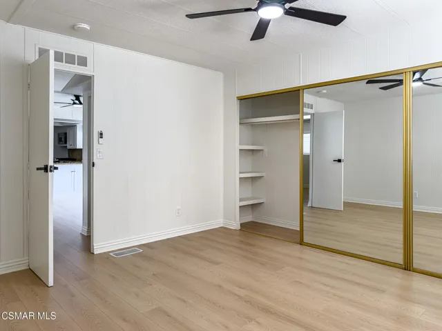 main-bed-closet-2