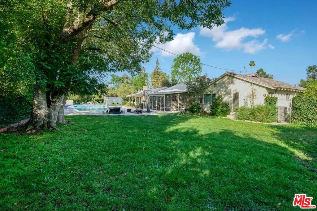 6207 Melba Avenue, Woodland Hills, California 91367 — photo 4