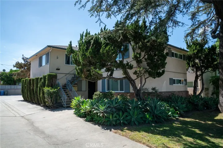 10516-10522 Arrington Avenue, Downey, California 90241