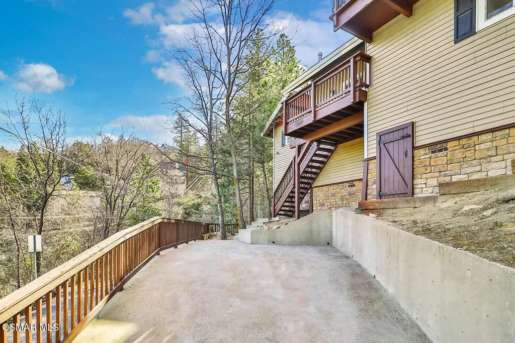 1359 Evergreen Lane, Lake Arrowhead, California 92352 — photo 4