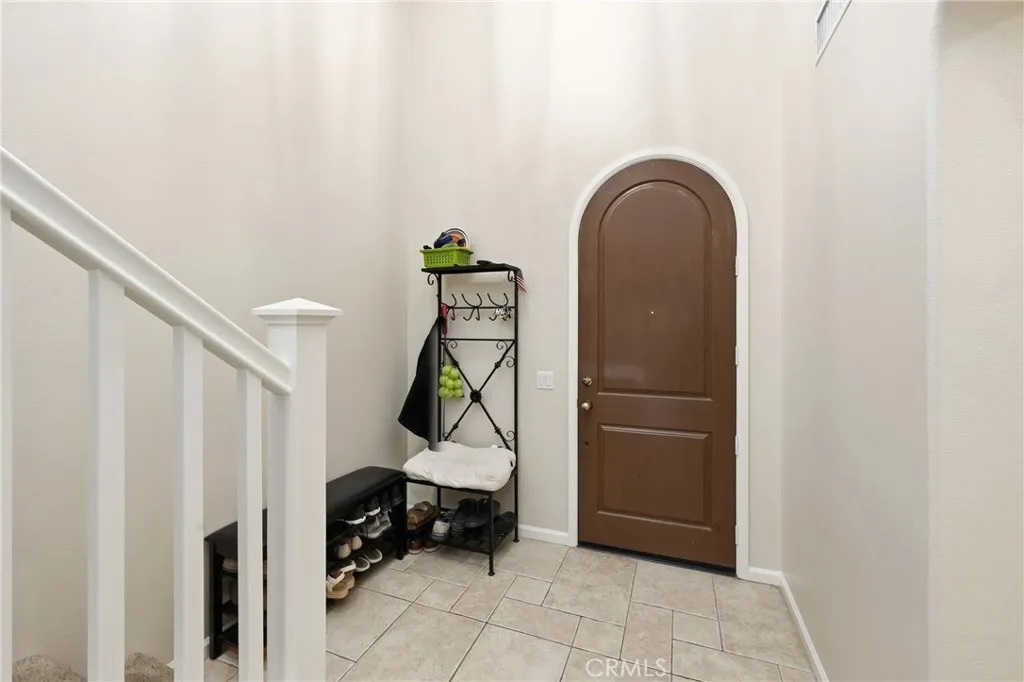 1721 Arthur Loop W W, Upland, California 91784 — photo 4