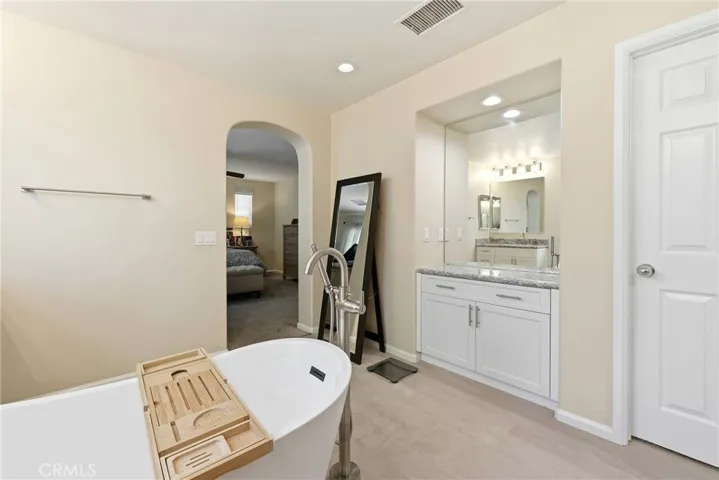 1721 Arthur Loop W W, Upland, California 91784