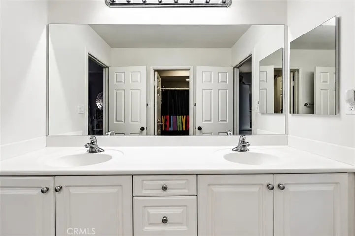 1721 Arthur Loop W W, Upland, California 91784