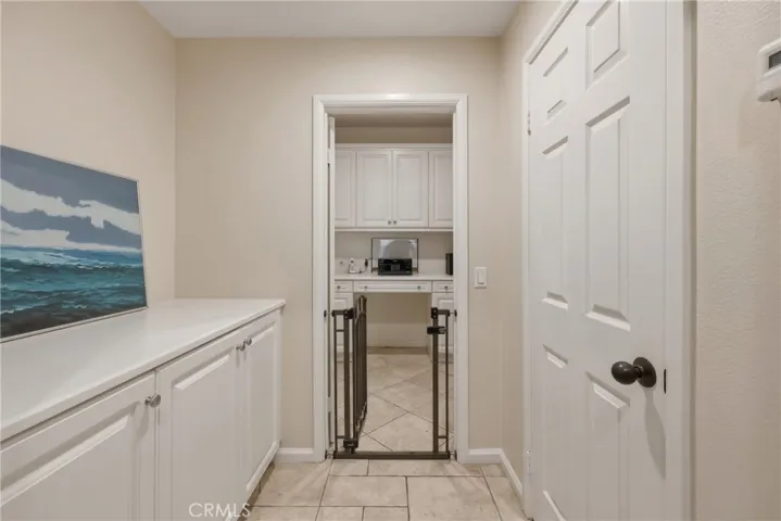 1721 Arthur Loop W W, Upland, California 91784