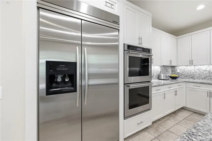1721 Arthur Loop W W, Upland, California 91784