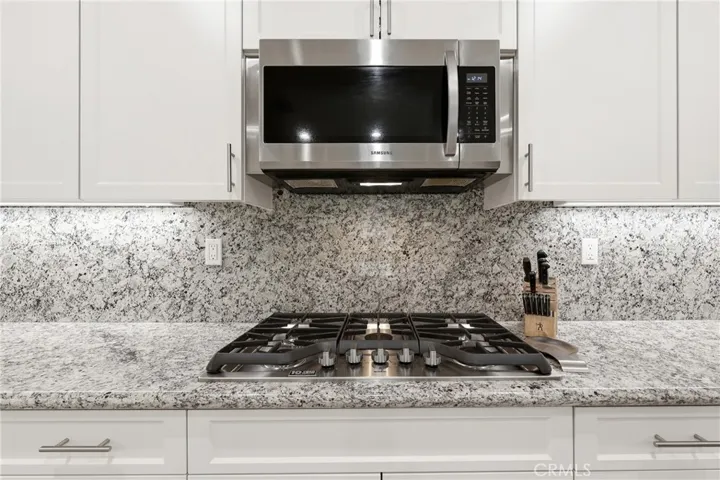 1721 Arthur Loop W W, Upland, California 91784