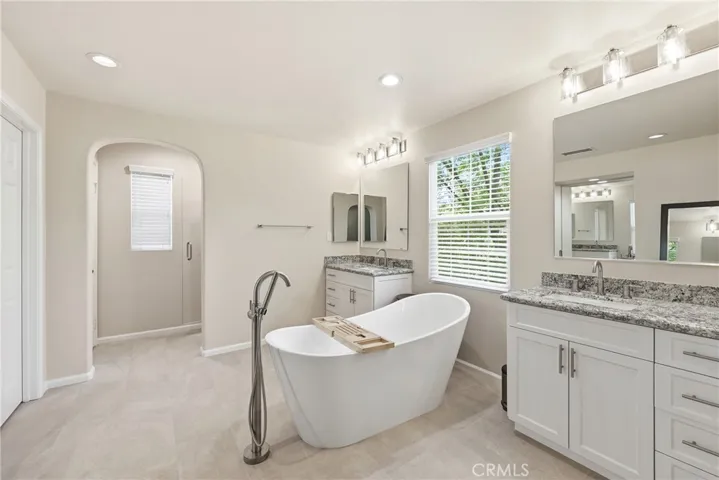 1721 Arthur Loop W W, Upland, California 91784