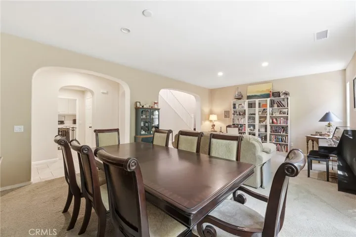 1721 Arthur Loop W W, Upland, California 91784