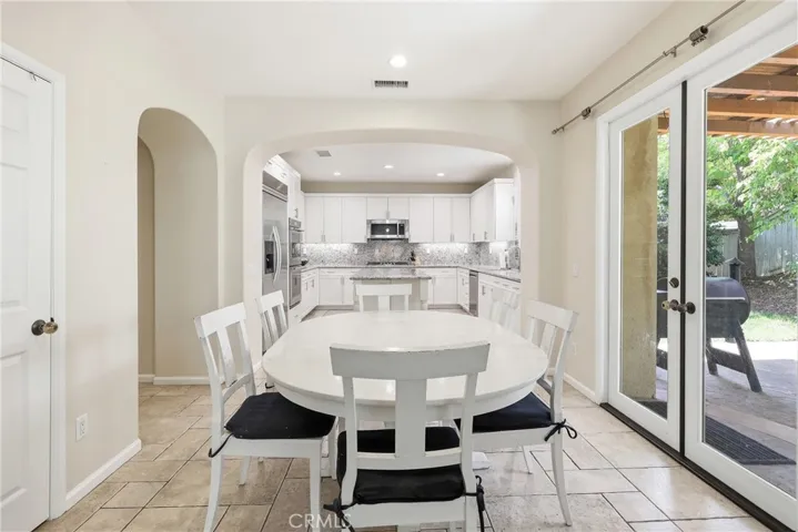 1721 Arthur Loop W W, Upland, California 91784