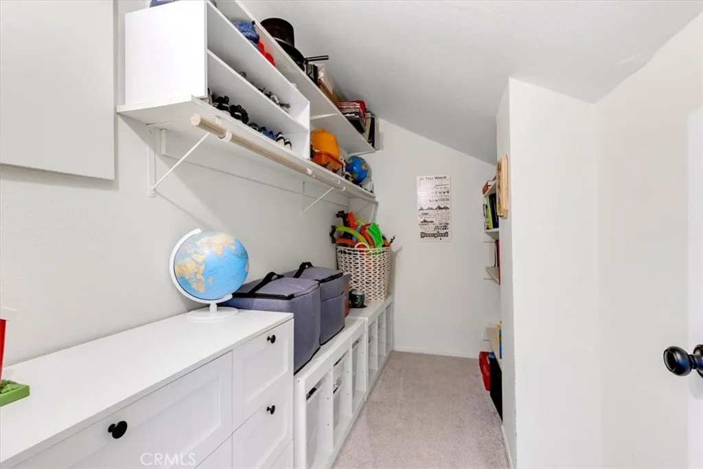The storage space has been finished with built-in storage.