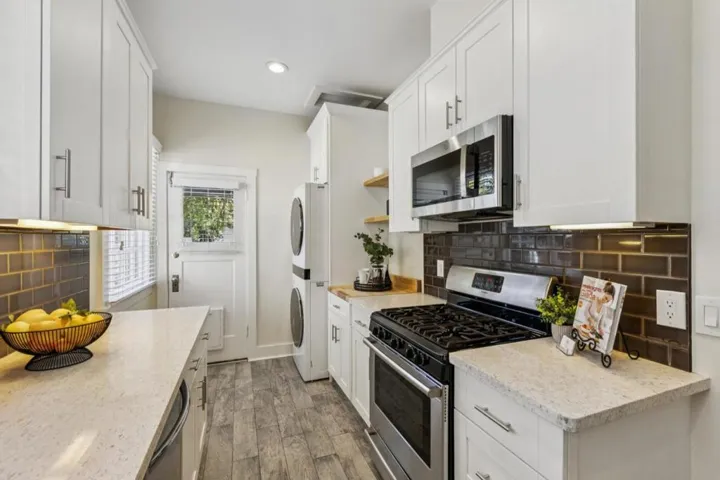 762766 Hamilton Avenue, Palo Alto, California 94301