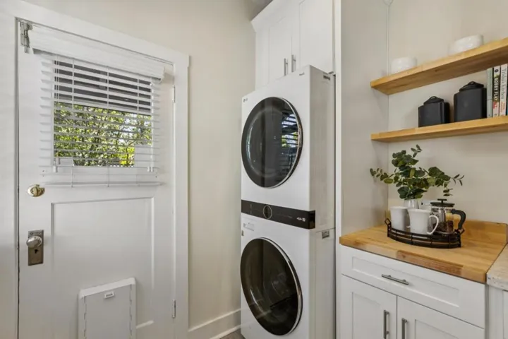 762766 Hamilton Avenue, Palo Alto, California 94301
