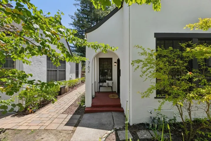 762766 Hamilton Avenue, Palo Alto, California 94301