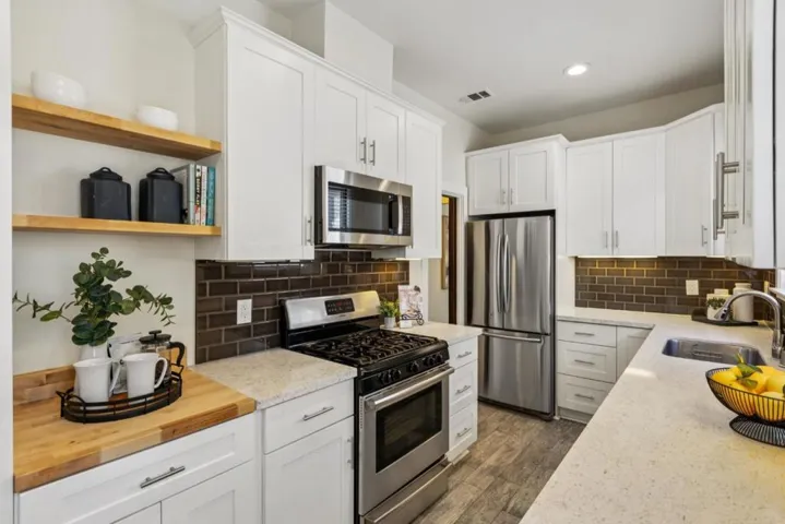 762766 Hamilton Avenue, Palo Alto, California 94301