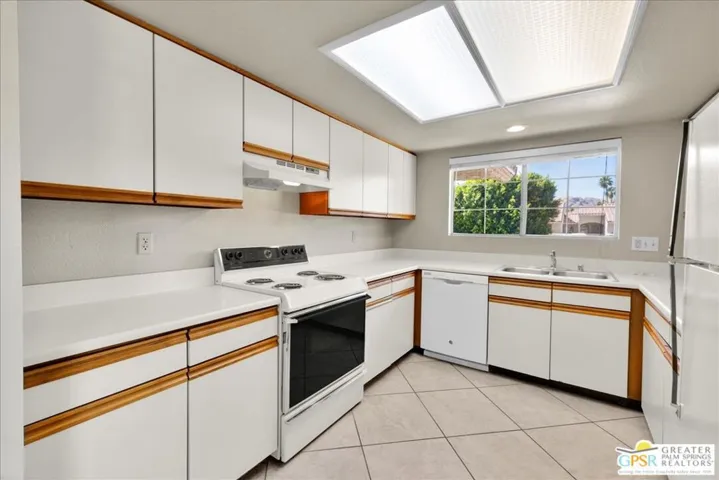 505 S Farrell Drive G42, Palm Springs, California 92264