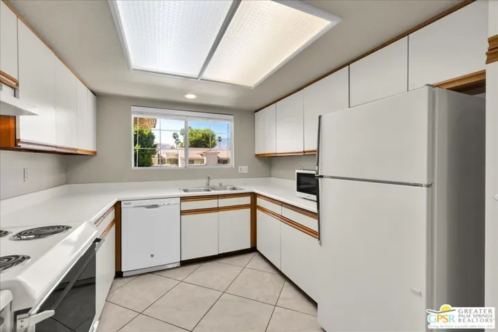 505 S Farrell Drive G42, Palm Springs, California 92264