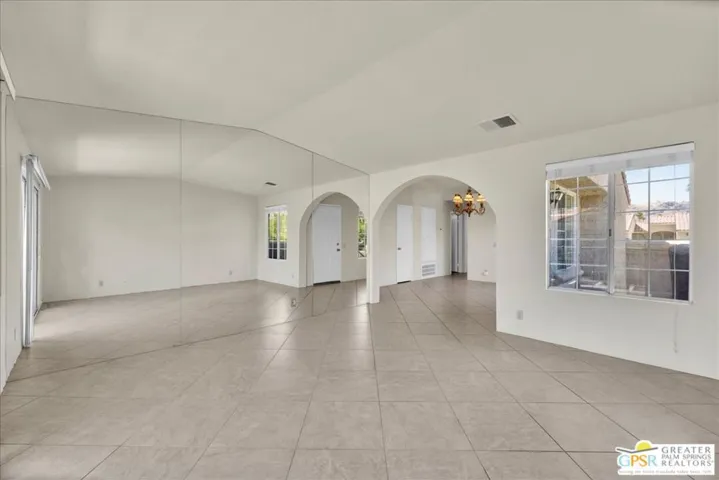505 S Farrell Drive G42, Palm Springs, California 92264