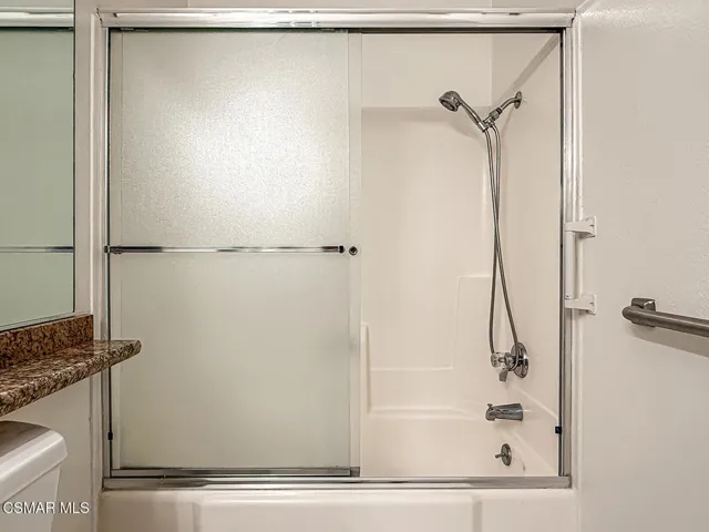 dHall Bath4