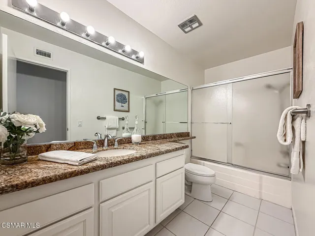 dHall Bath2