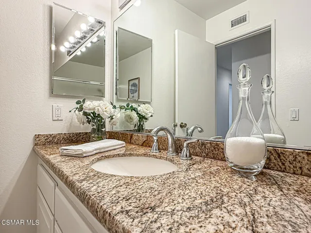 dHall Bath3