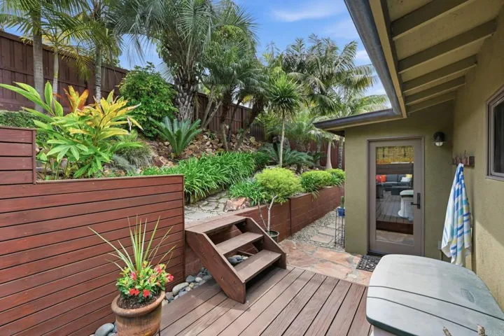 Easy access from the main bedroom to the jacuzzi.