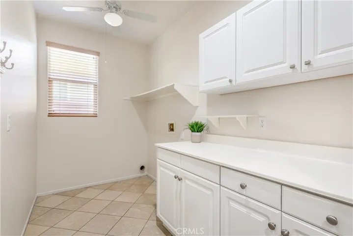 Spacious Laundry Rm