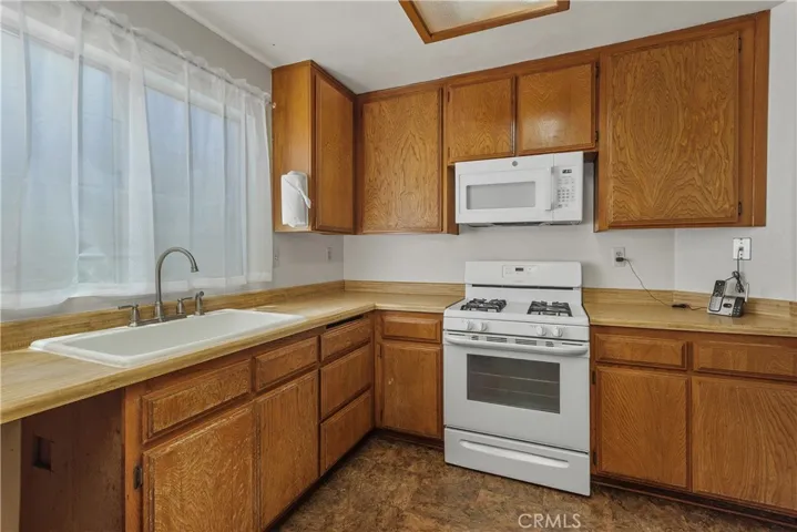 18104 Montgomery, Fontana, California 92336