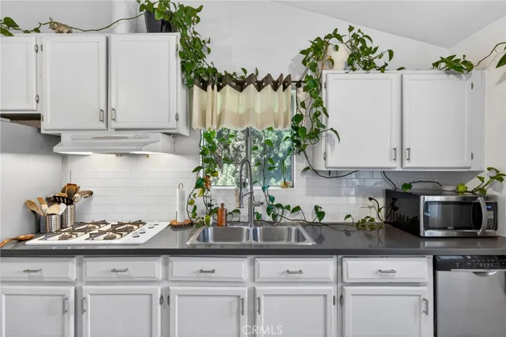 4542 San Andreas, Los Angeles, California 90065