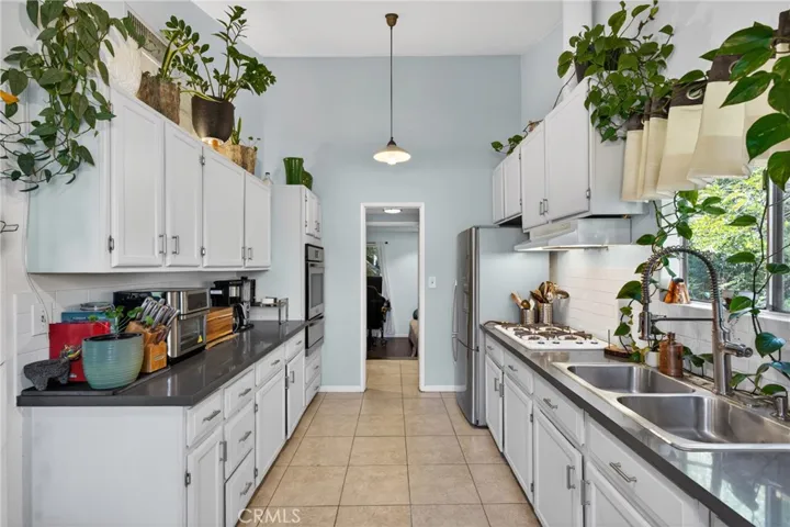 4542 San Andreas, Los Angeles, California 90065