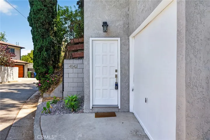 4542 San Andreas, Los Angeles, California 90065