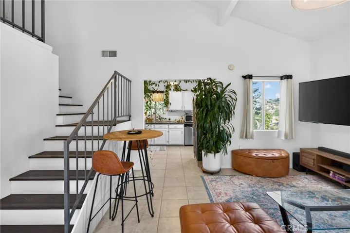 4542 San Andreas, Los Angeles, California 90065