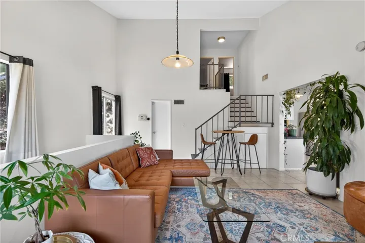 4542 San Andreas, Los Angeles, California 90065