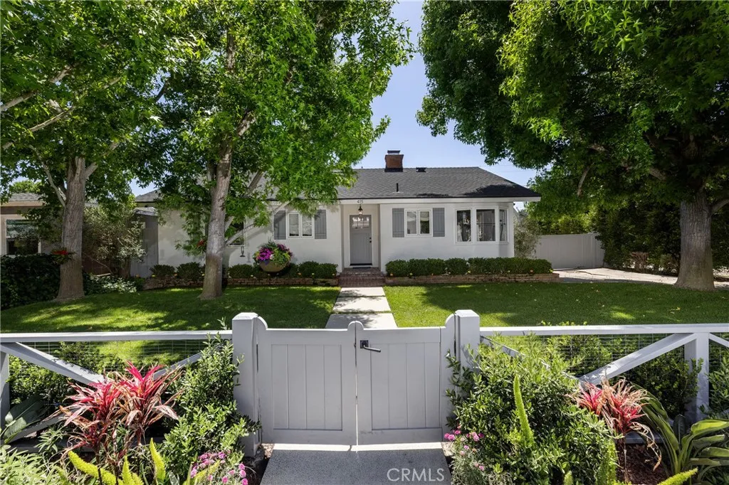Welcome to 415 Walnut - one of ESCM's most desired locations