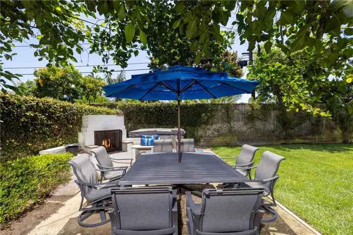 Create great memories in the spacious rear yard