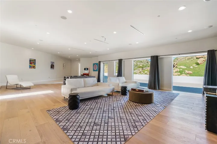 109 Buckskin Road, Bell Canyon, California 91307