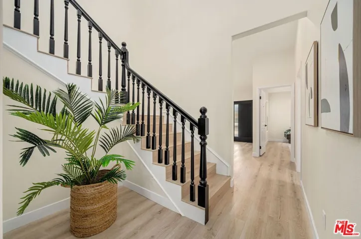 22642 Berdon Street, Woodland Hills, California 91367