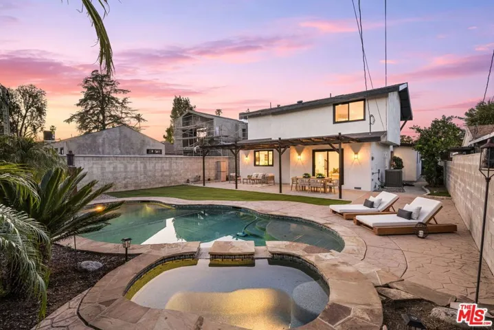 22642 Berdon Street, Woodland Hills, California 91367