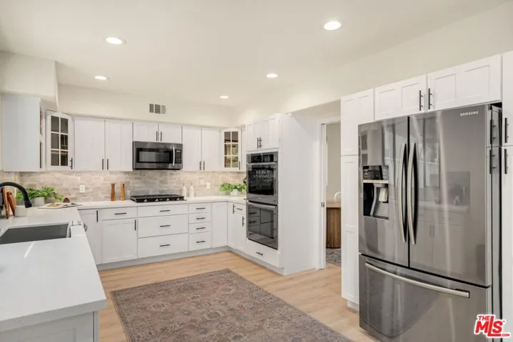 22642 Berdon Street, Woodland Hills, California 91367
