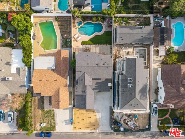 22642 Berdon Street, Woodland Hills, California 91367