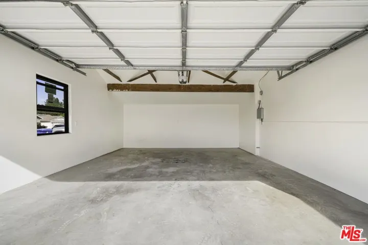 22642 Berdon Street, Woodland Hills, California 91367