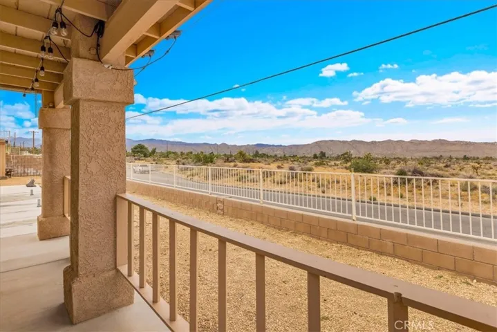 8514 Barberry Avenue, Yucca Valley, California 92284