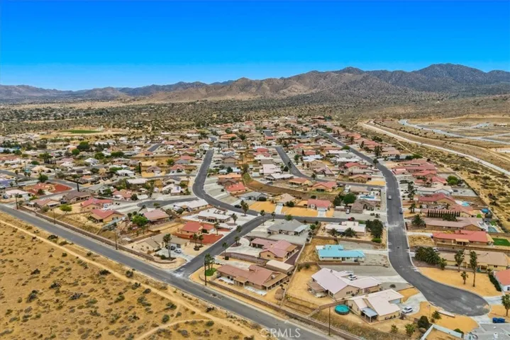 8514 Barberry Avenue, Yucca Valley, California 92284