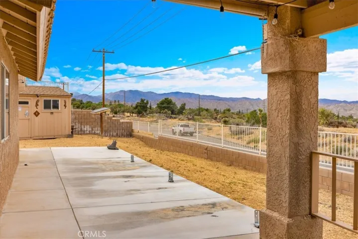 8514 Barberry Avenue, Yucca Valley, California 92284