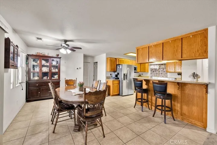 8514 Barberry Avenue, Yucca Valley, California 92284