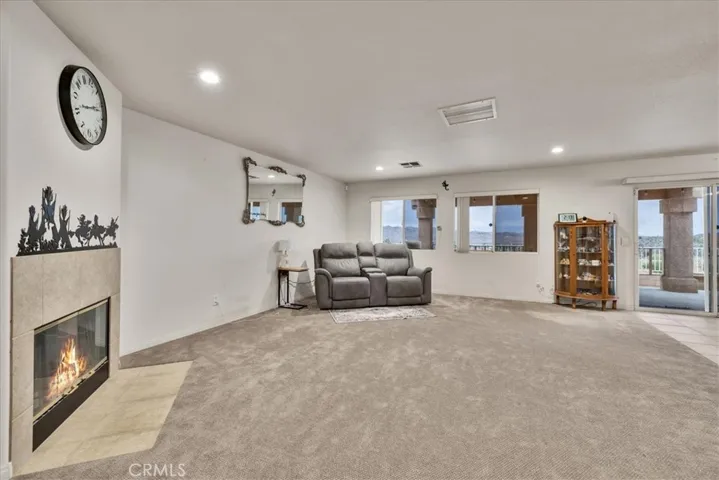 8514 Barberry Avenue, Yucca Valley, California 92284