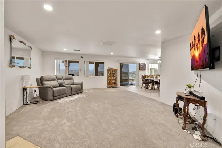 8514 Barberry Avenue, Yucca Valley, California 92284